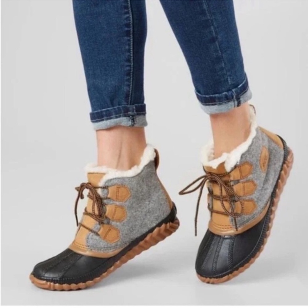 Sorel Boots Out N About Duck Gray Felt Tan Suede Size 5